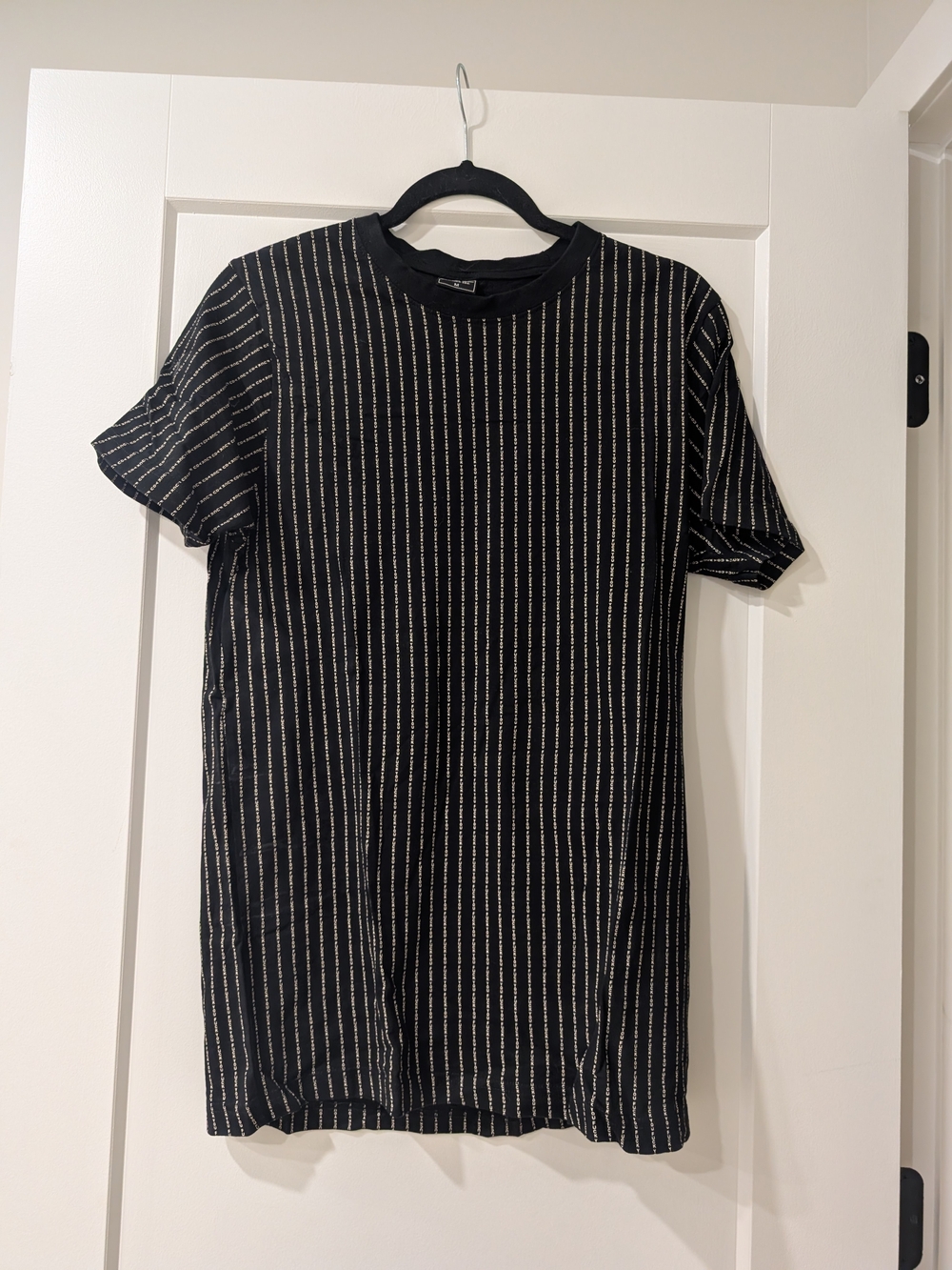 Black Short-Sleeve Knit Tee with Vertical Cream Stripe